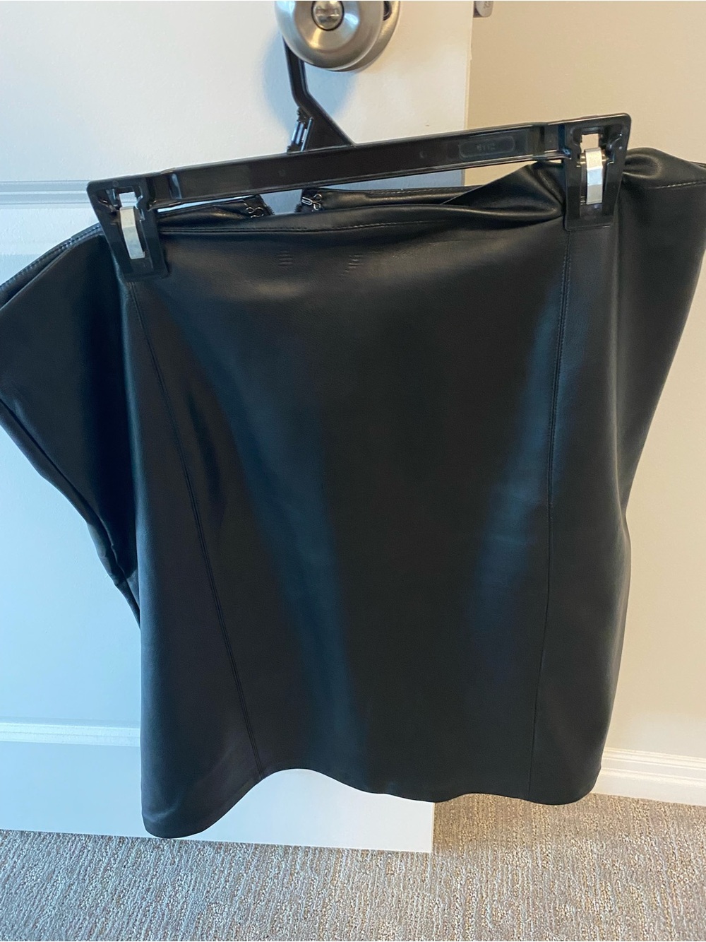 Rickies faux leather pencil skirt size16 zipper in back great all seasons 1O.00